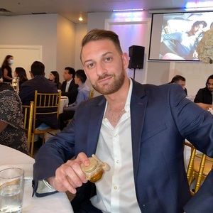 Meet your Posher, Romeo